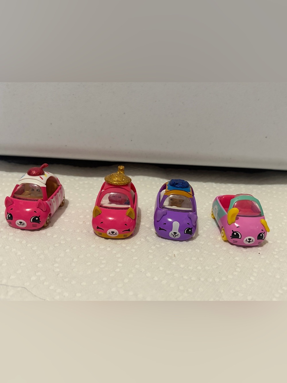 Shopkins cutie cars lot of 4!